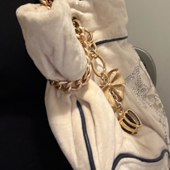 Stunning bling ivory velour juicy couture bag with huge bling bow keychain - Picture 5 of 14